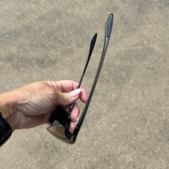 Maui Jim Kanaha 409-02 Black Sunglasses - Picture 12 of 13